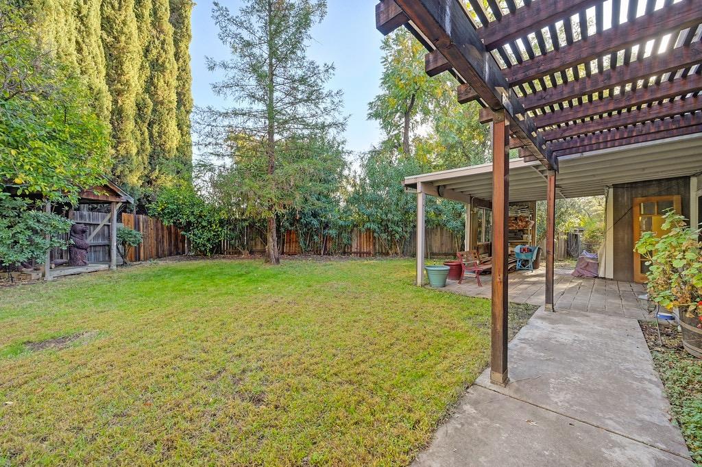 8090 Willow Glen Court