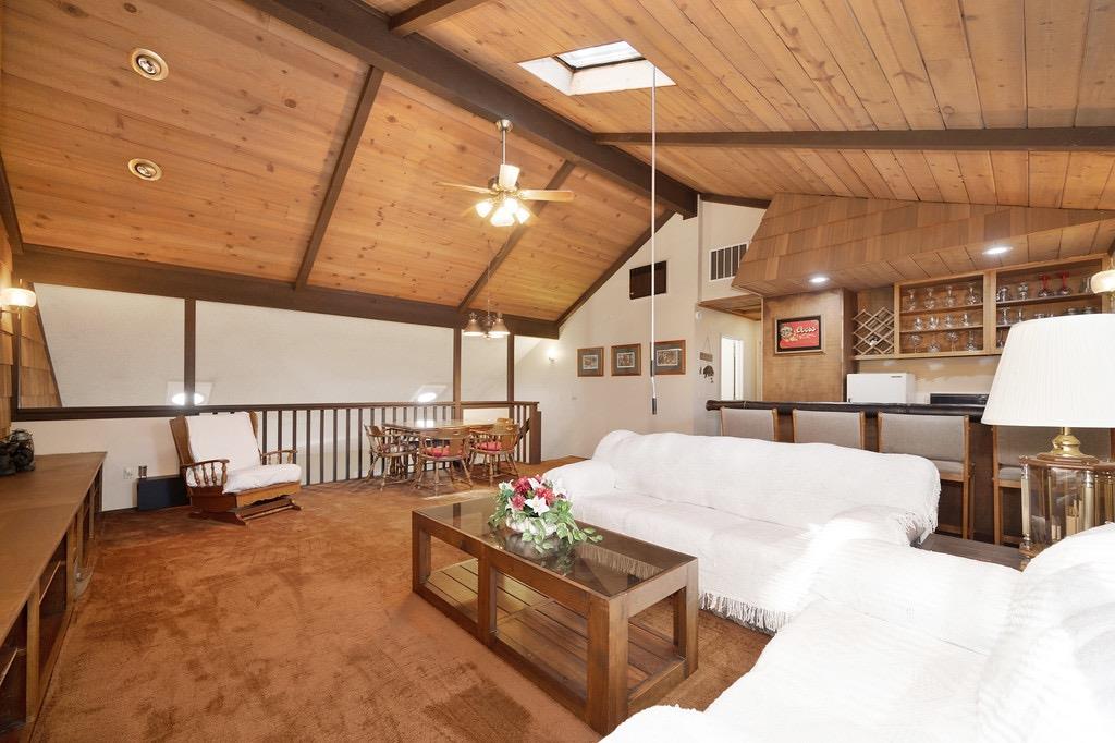 8090 Willow Glen Court