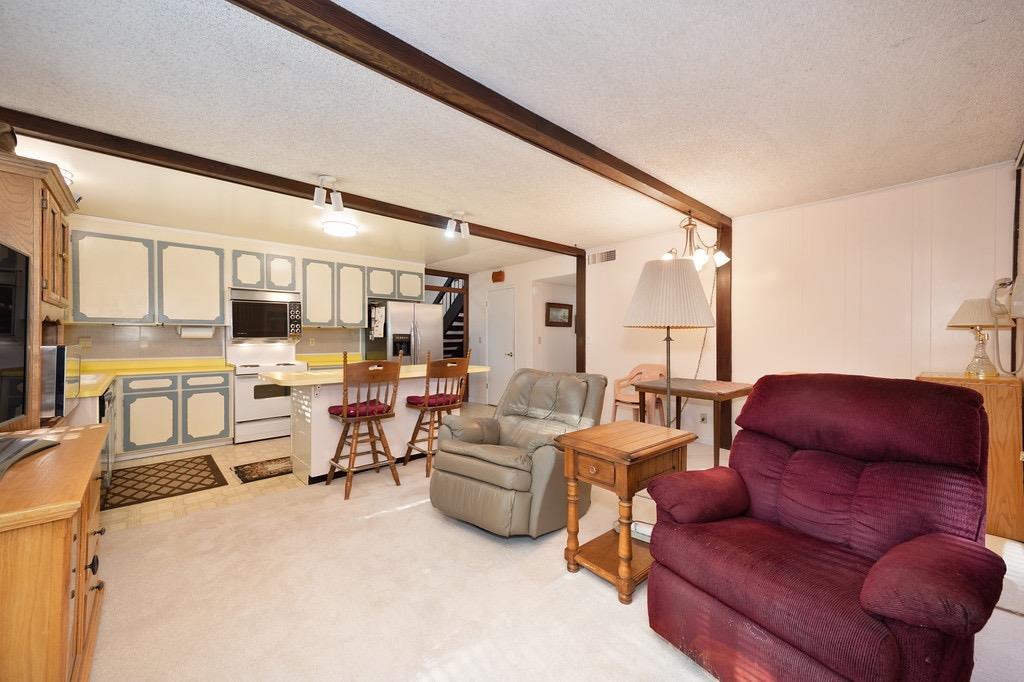 8090 Willow Glen Court