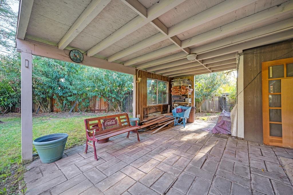 8090 Willow Glen Court