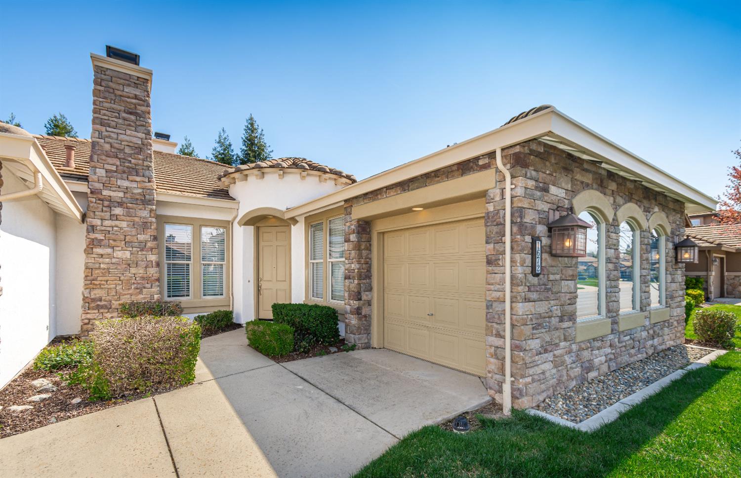 1672 Avondale Drive