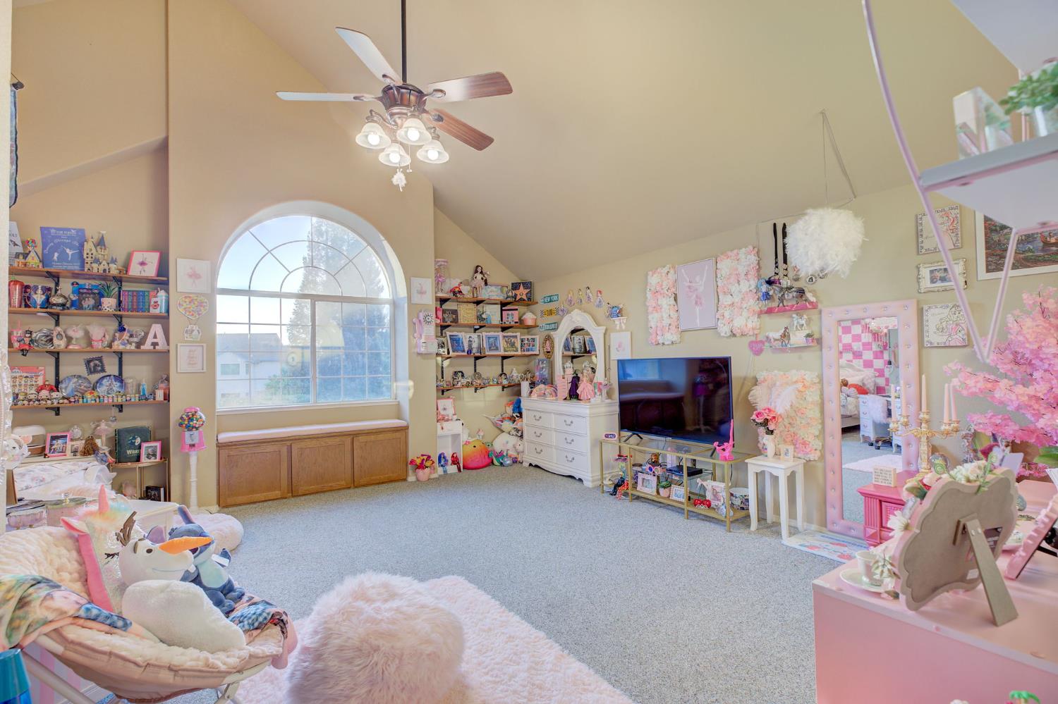 1305 Green Valley Court