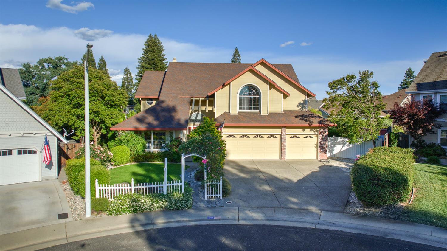 1305 Green Valley Court