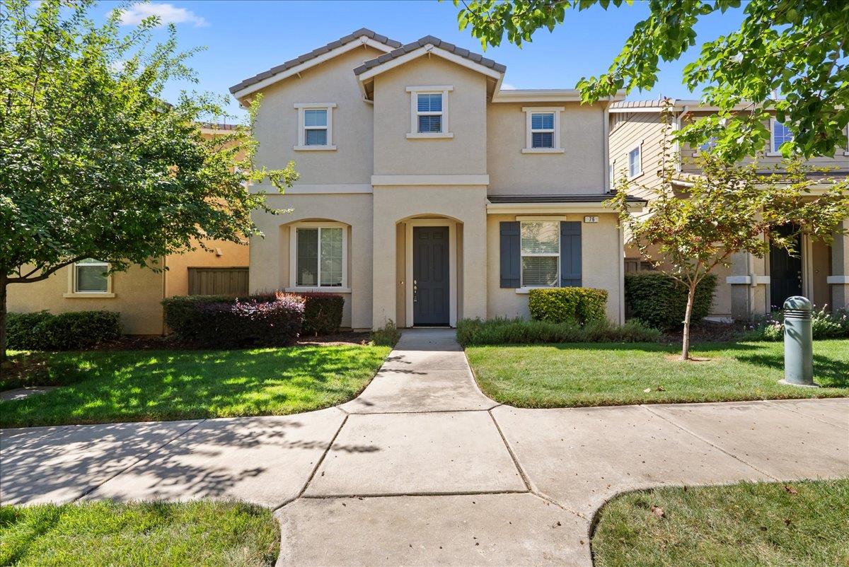 76 Crystalwood Circle