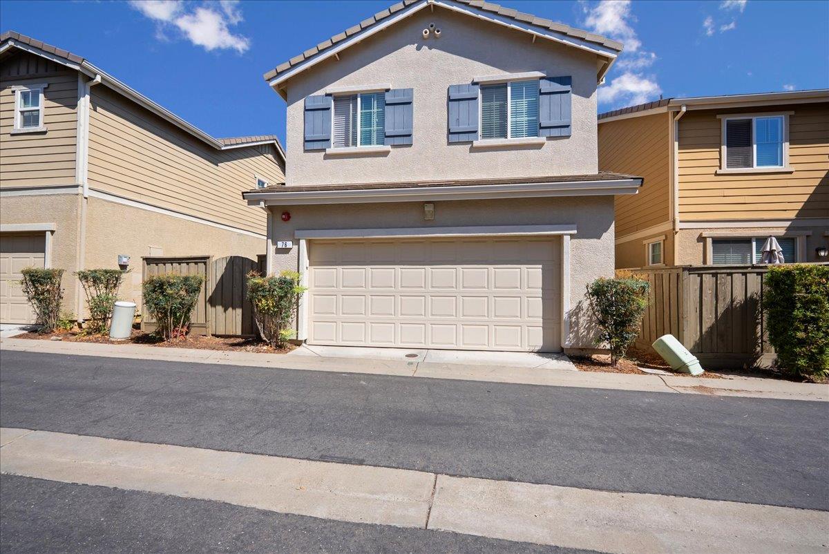 76 Crystalwood Circle