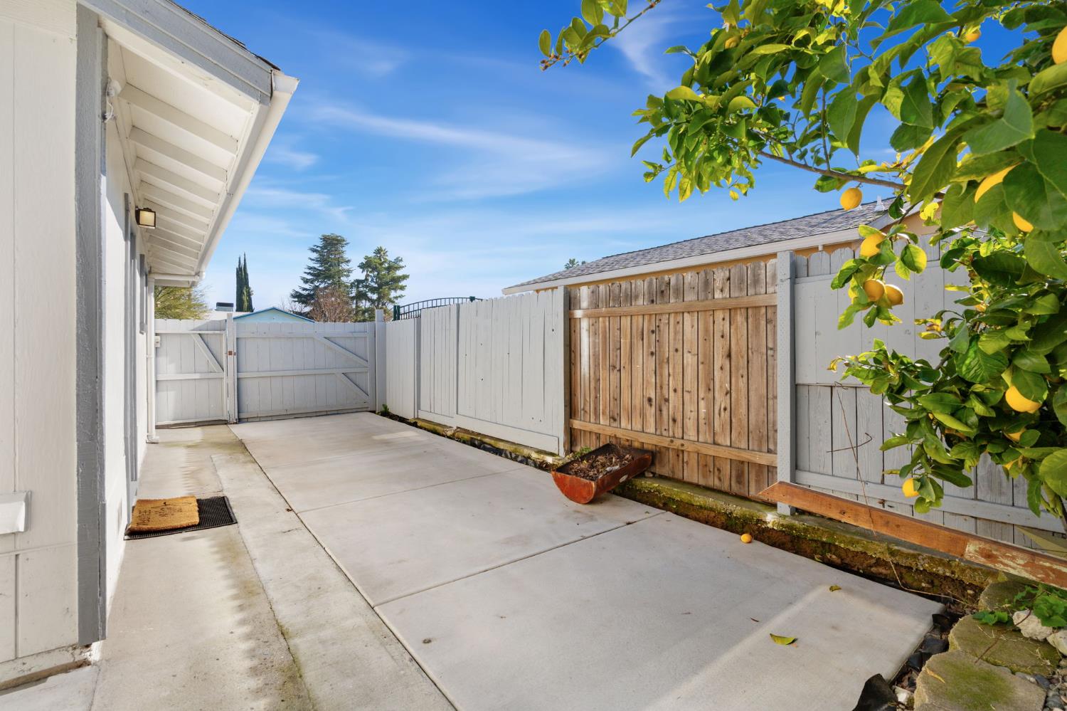 6821 Scoter Way