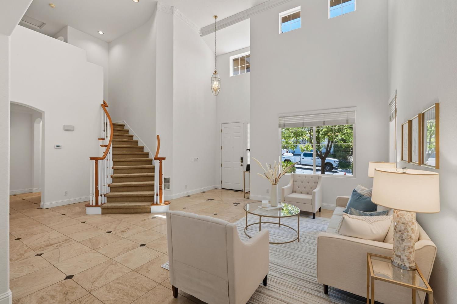 3203 Thistle Court