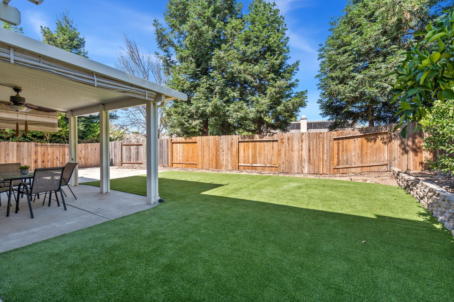 3203 Thistle Court