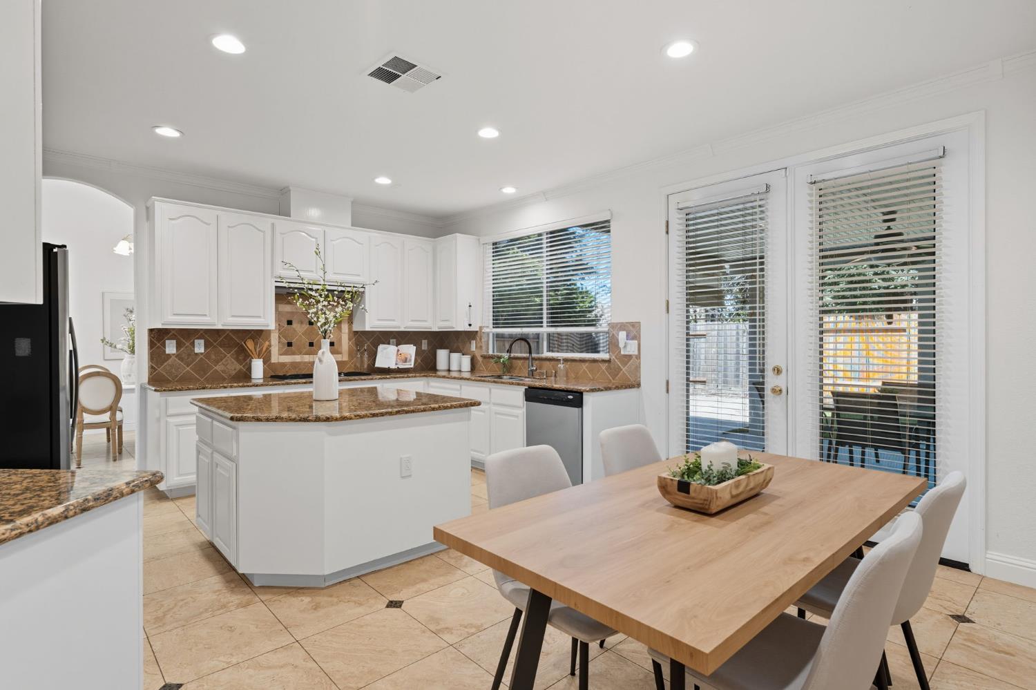 3203 Thistle Court