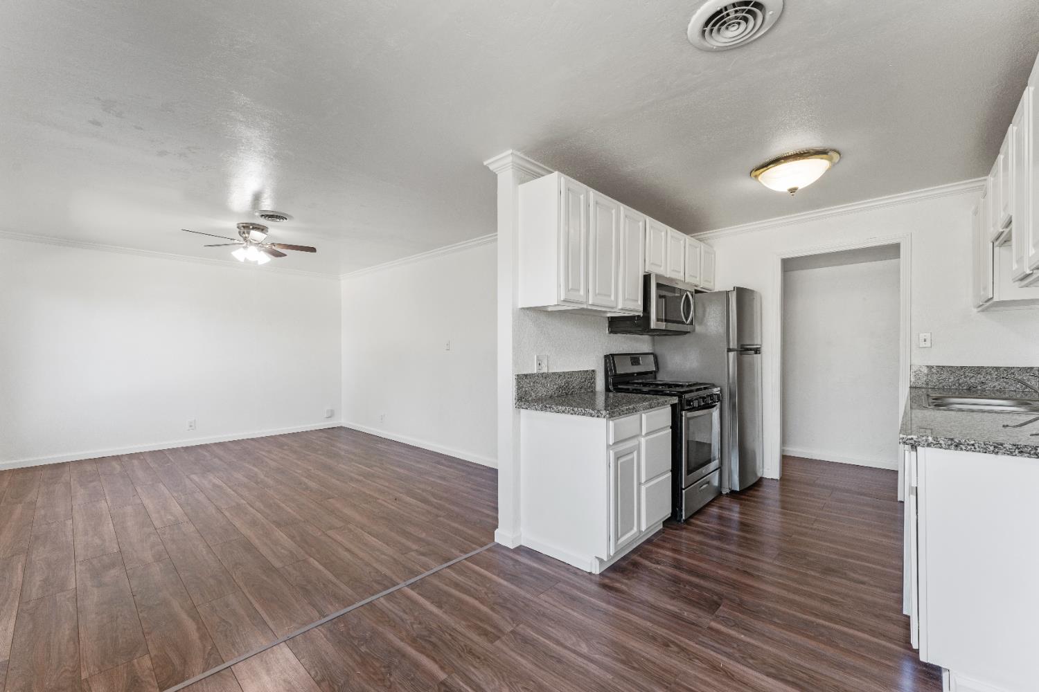 5741 San Vincente Way
