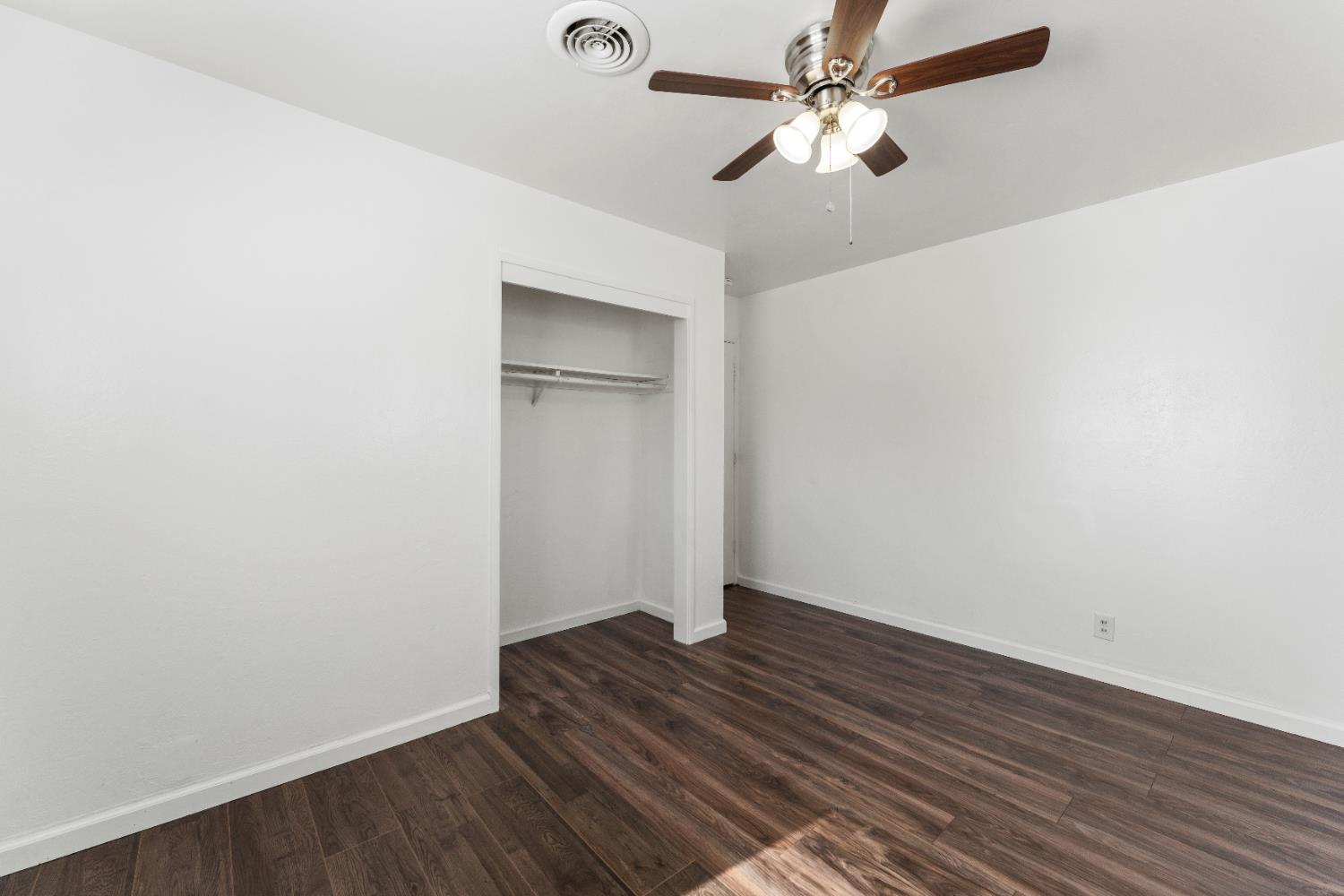 5741 San Vincente Way