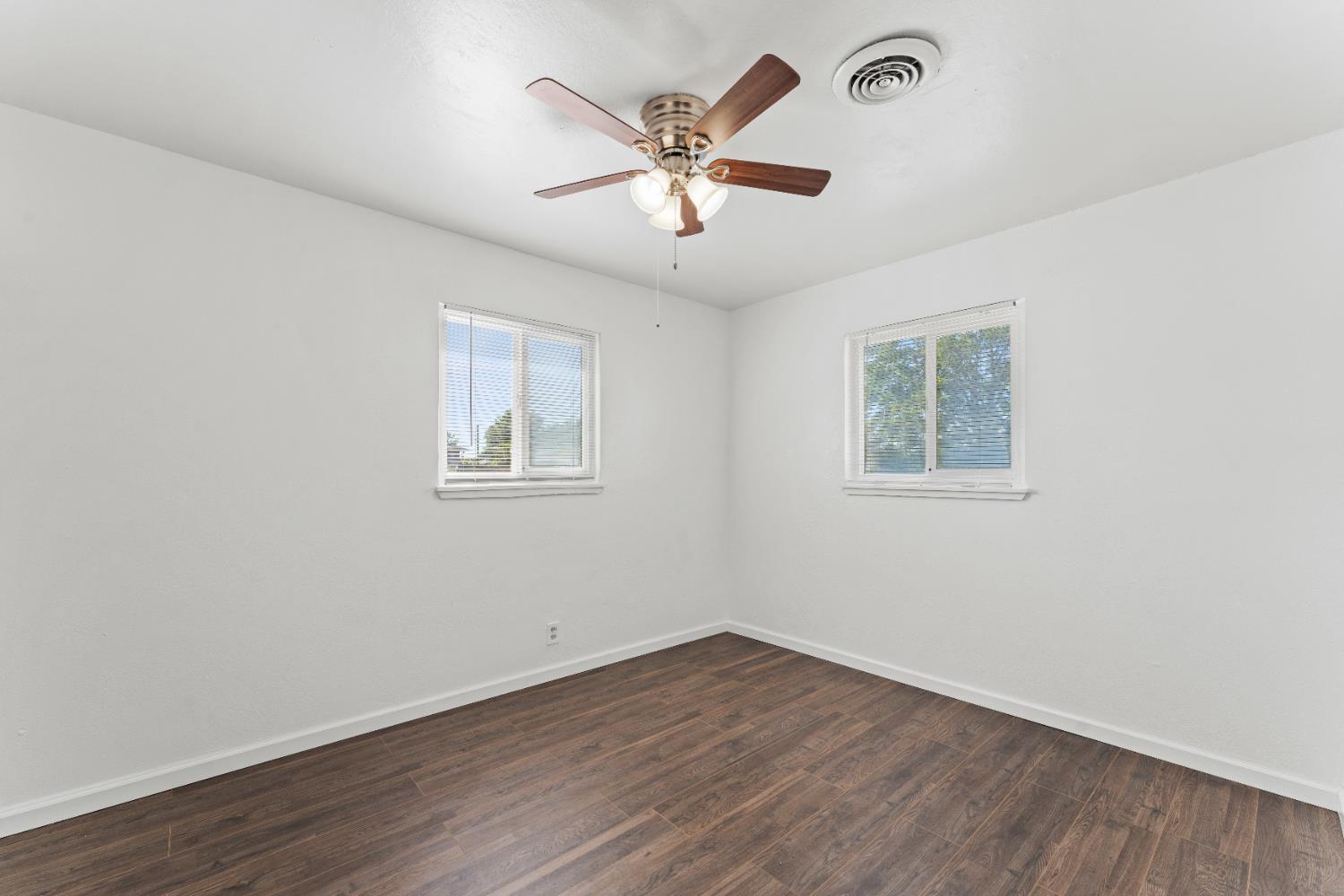 5741 San Vincente Way