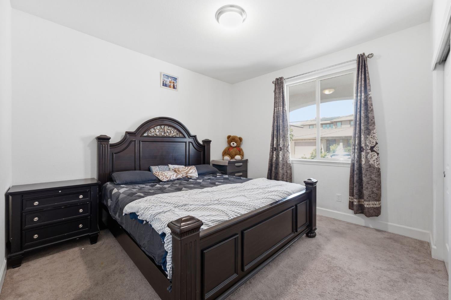 6049 Oberlander Drive