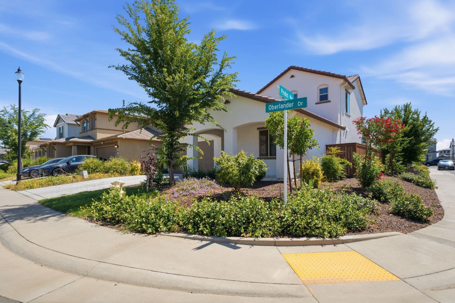6049 Oberlander Drive