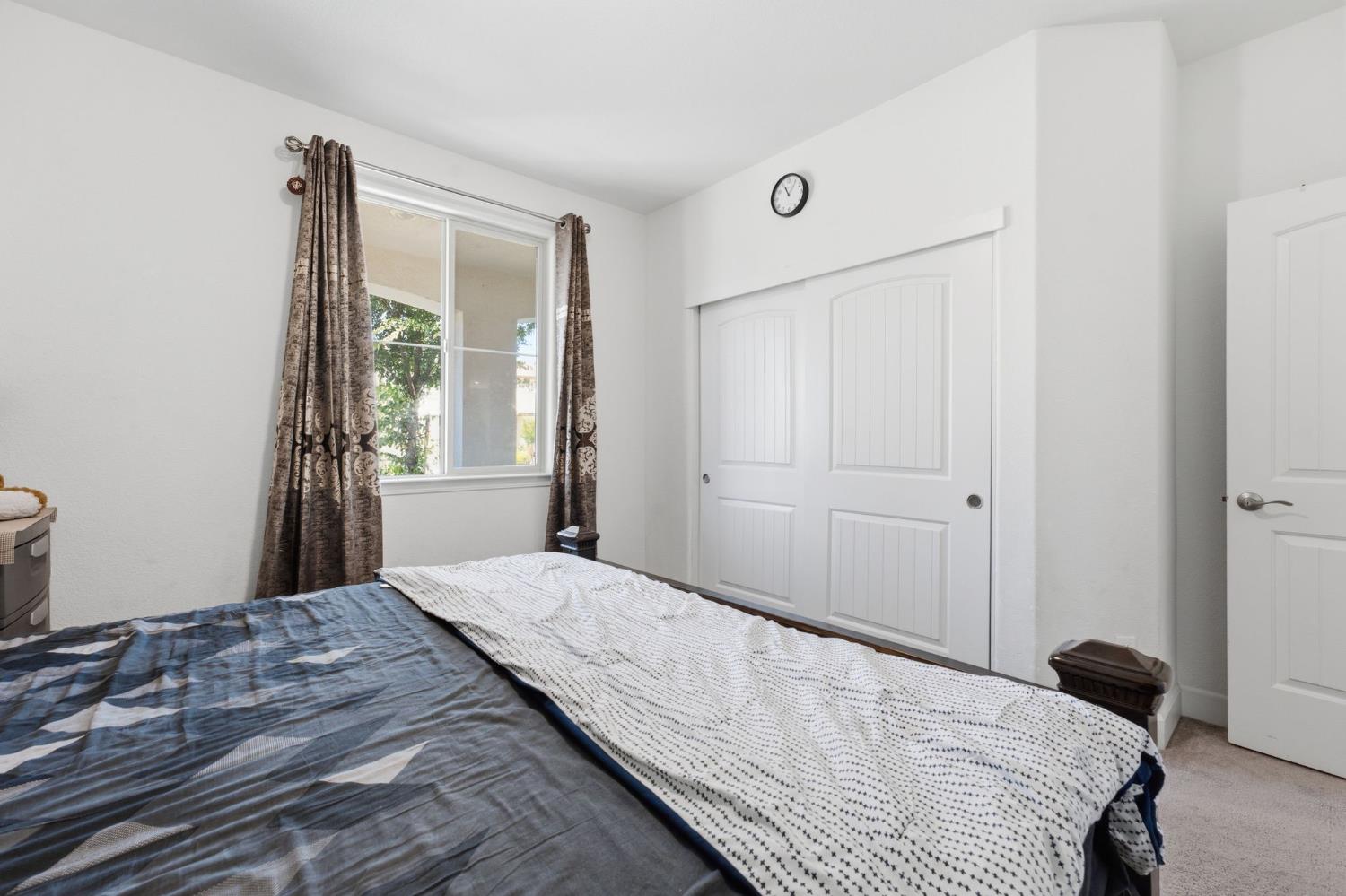 6049 Oberlander Drive