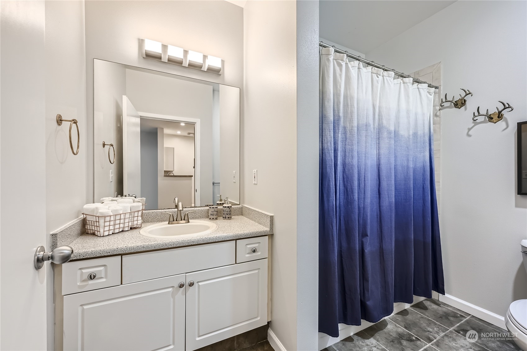 2414 1st Avenue Unit: 612