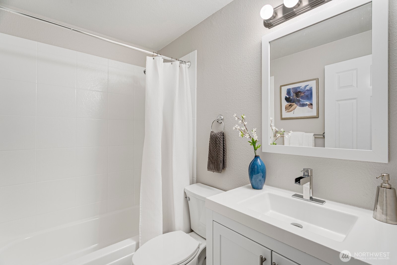 1144 N 198th Street Unit: E-204