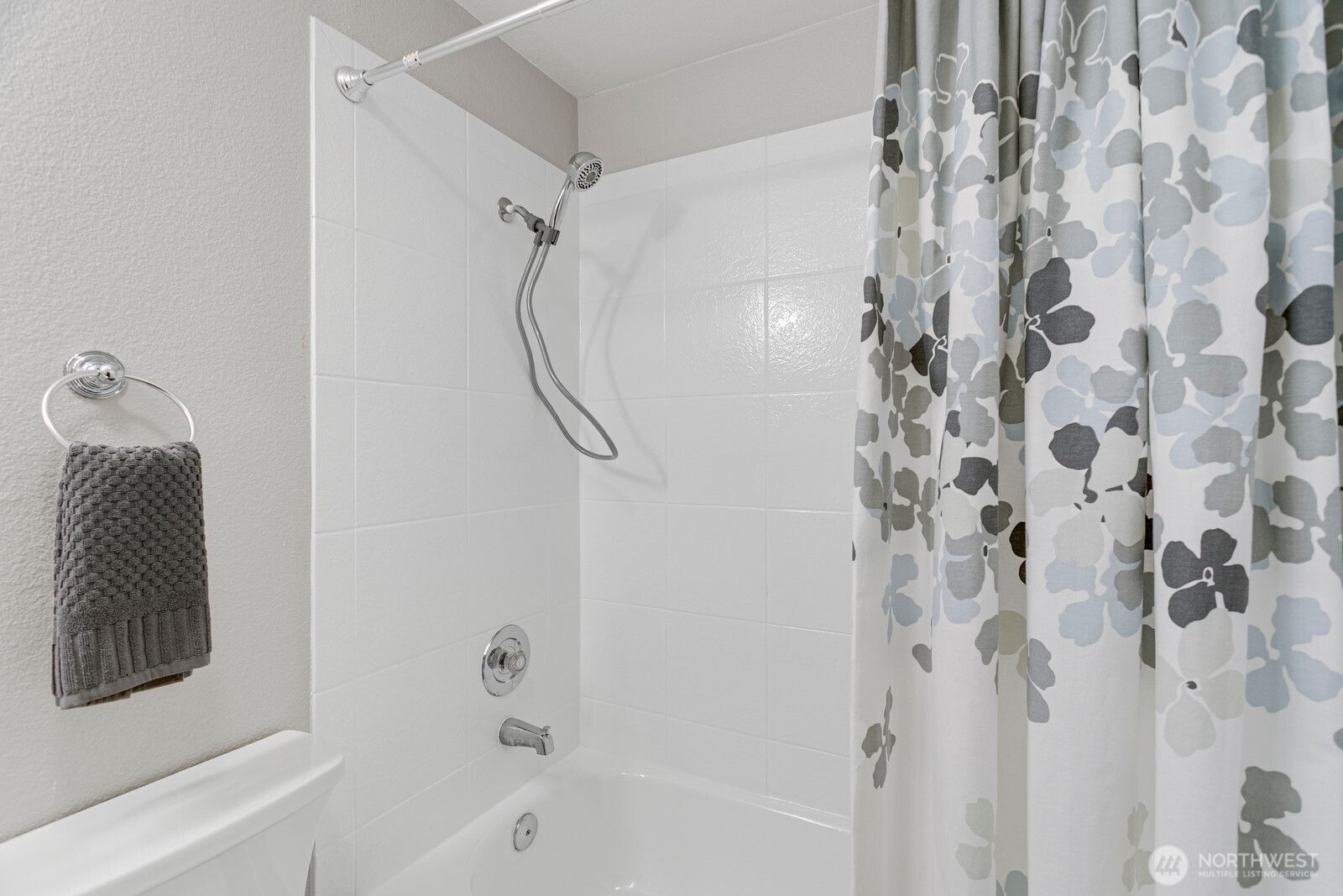 1144 N 198th Street Unit: E-204