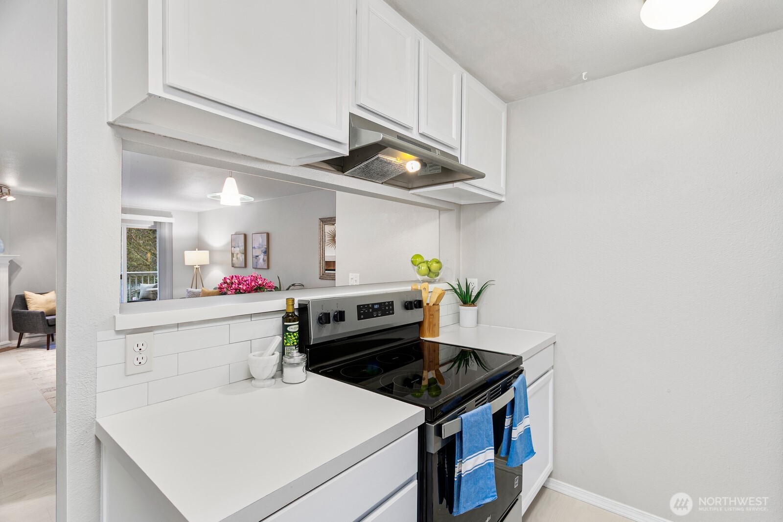 1144 N 198th Street Unit: E-204