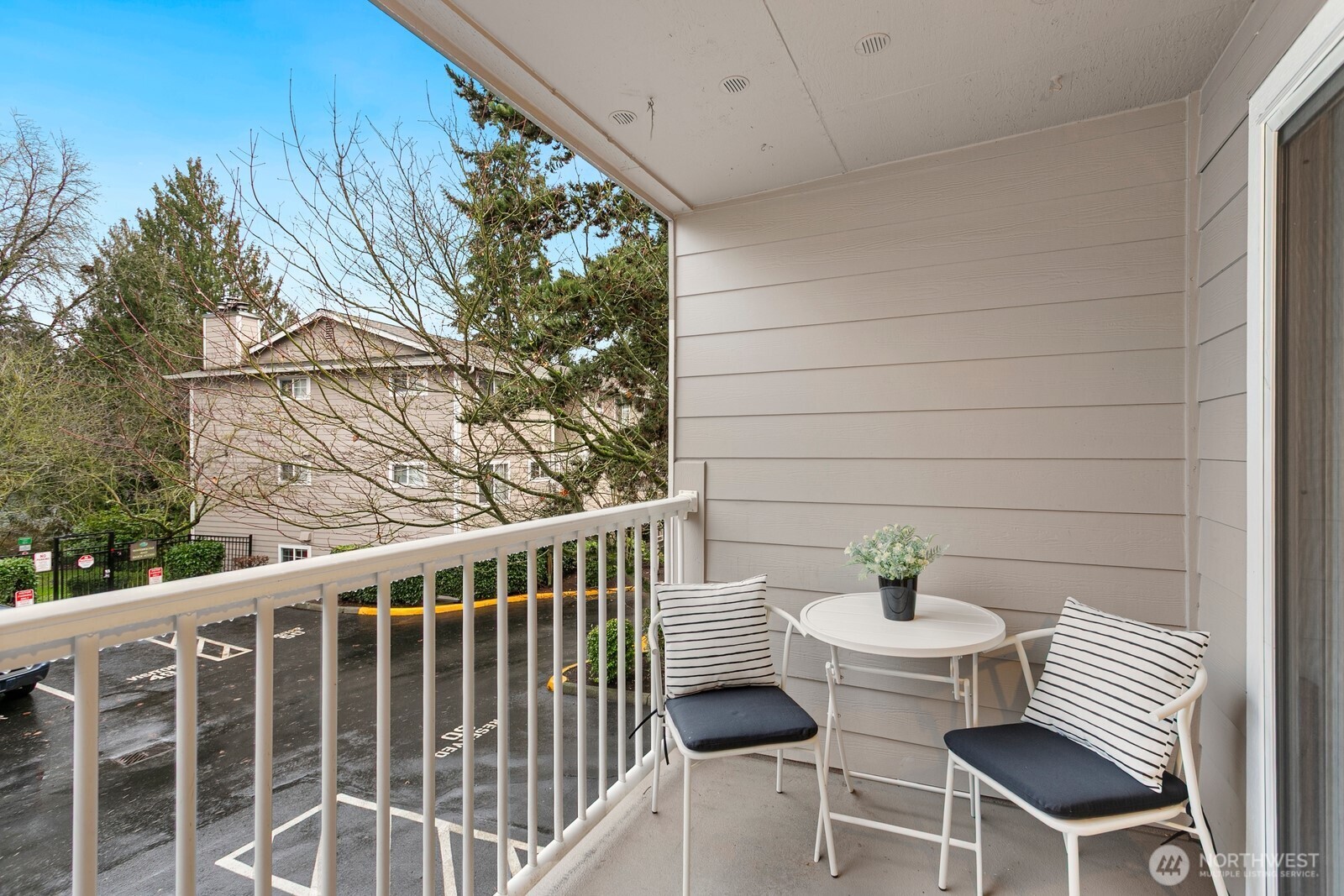 1144 N 198th Street Unit: E-204