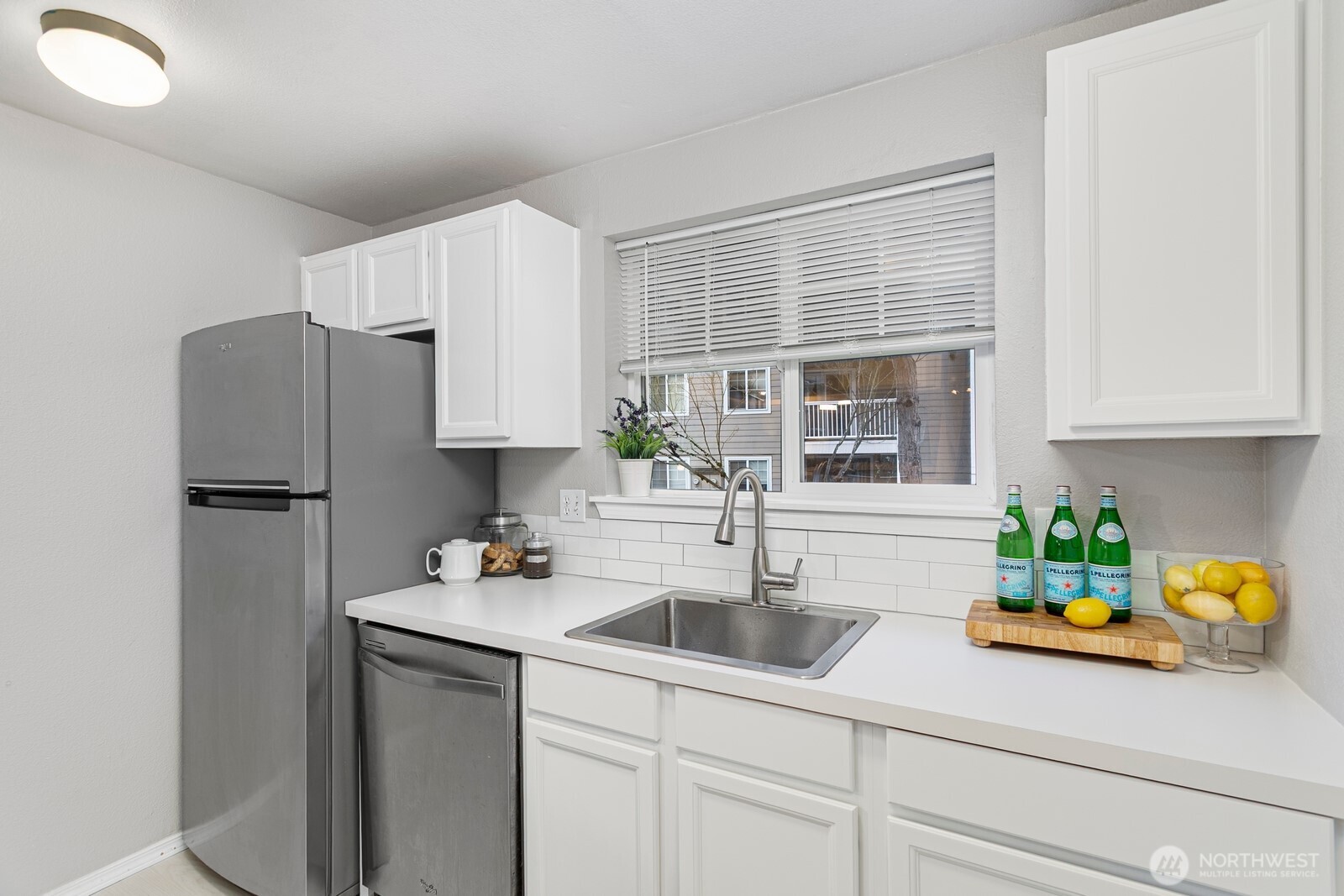 1144 N 198th Street Unit: E-204