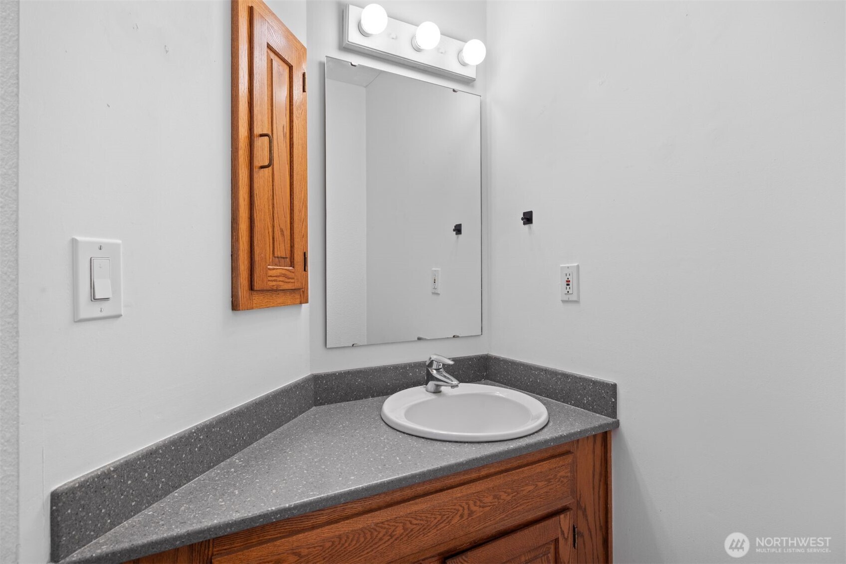 303 13th Avenue E Unit: 301