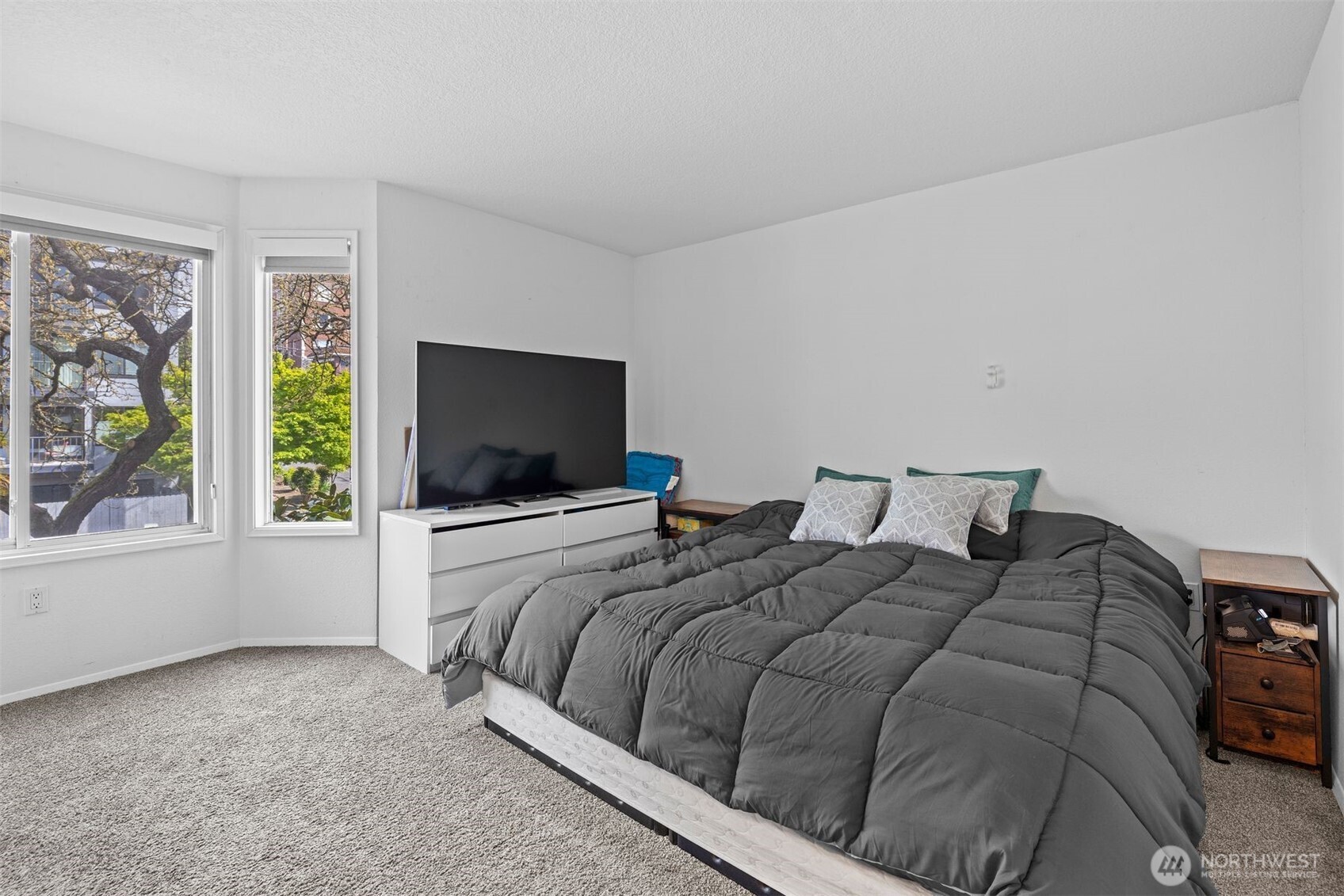 303 13th Avenue E Unit: 301