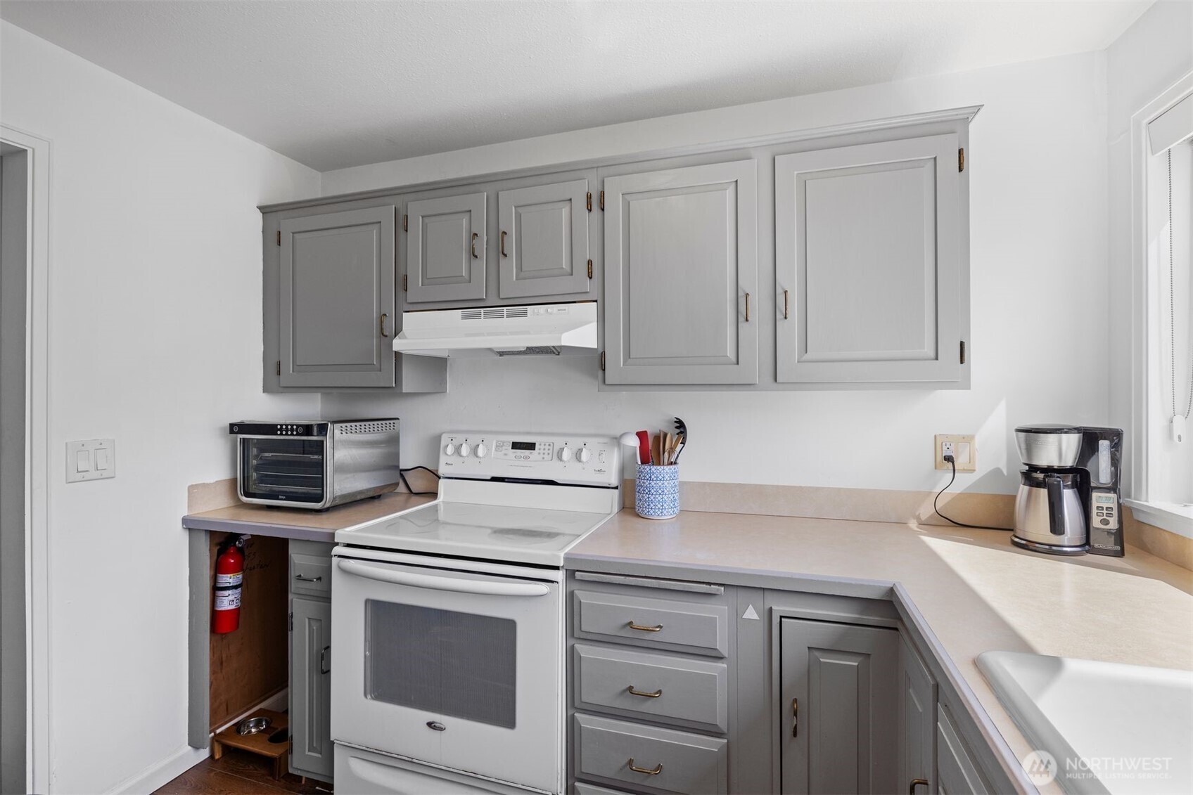 303 13th Avenue E Unit: 301