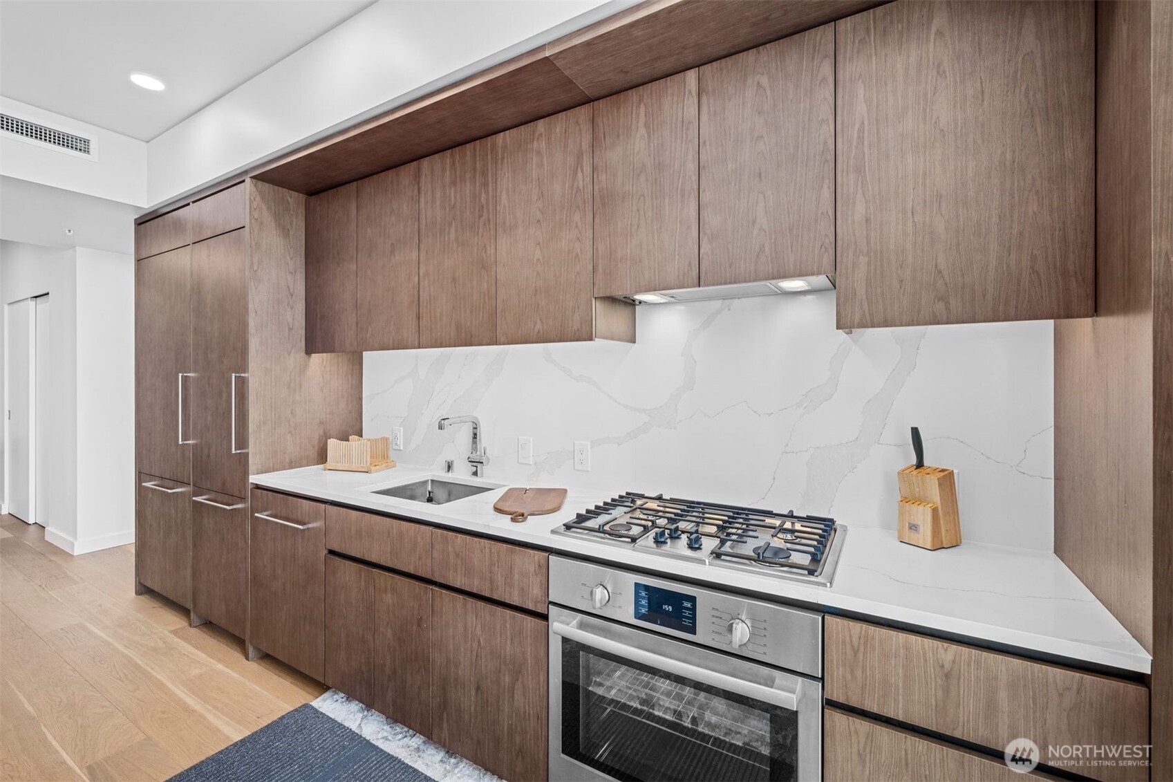 121 Stewart Street Unit: 2402