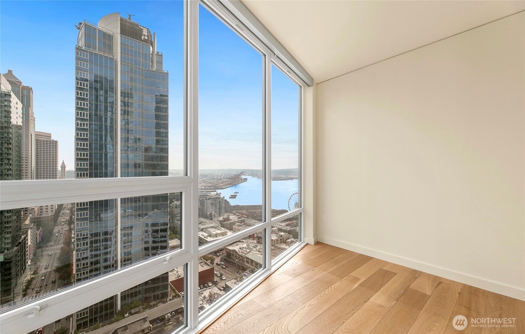 121 Stewart Street Unit: 2402