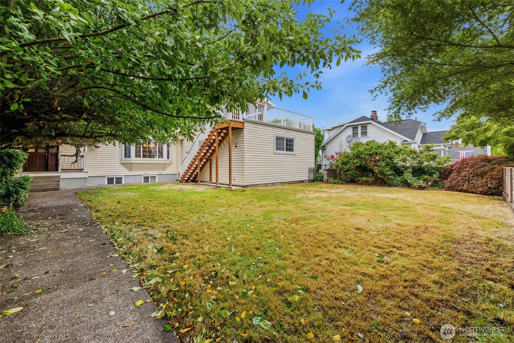 209 I Street SE