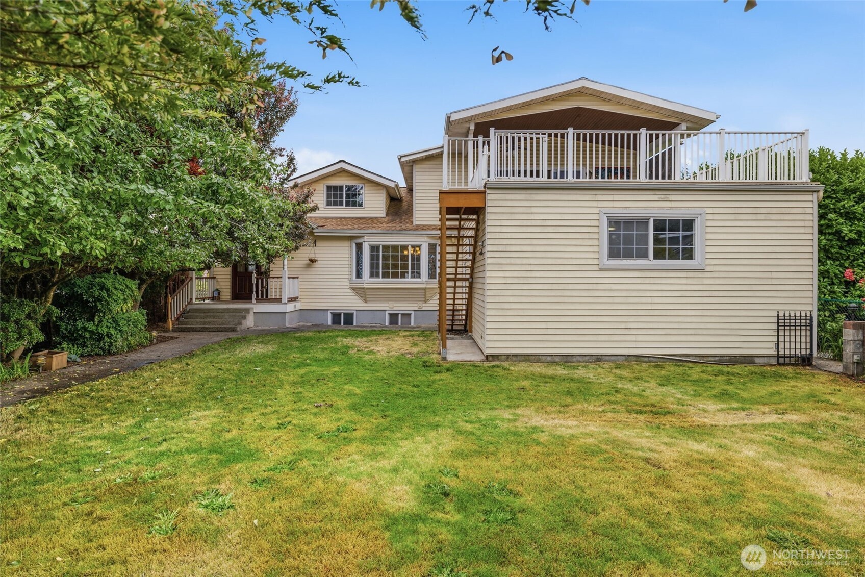 209 I Street SE