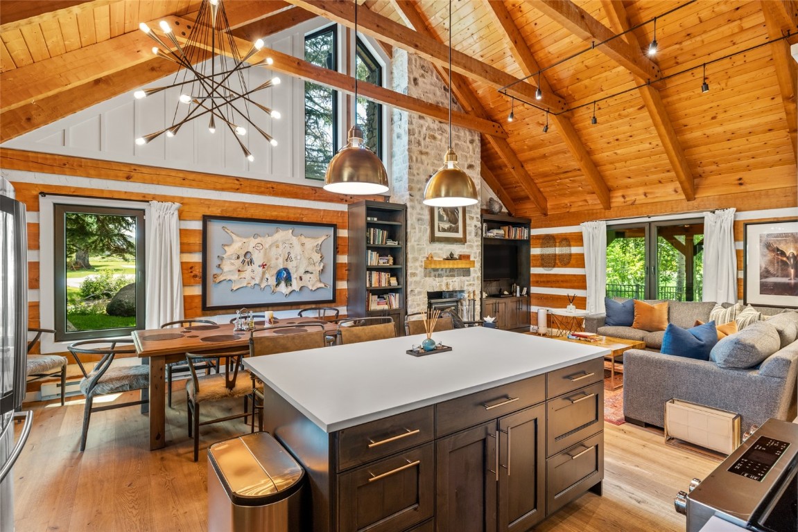 33690 E Us Highway 40