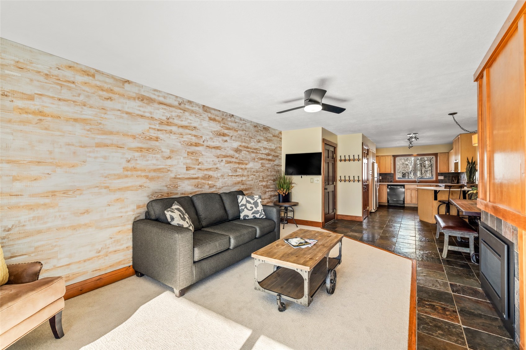 1482 Creekside COURT 102