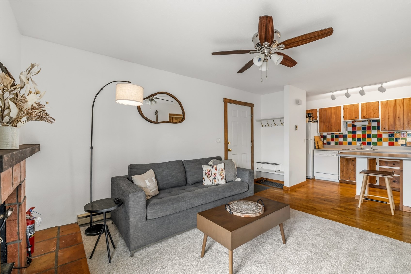 1335 Sparta Plaza 4