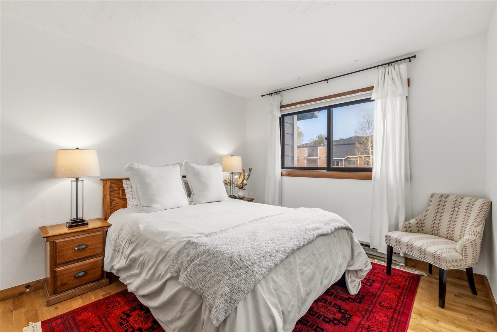 1335 Sparta Plaza 4