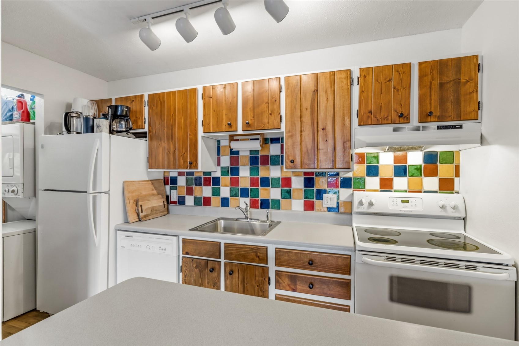 1335 Sparta Plaza 4