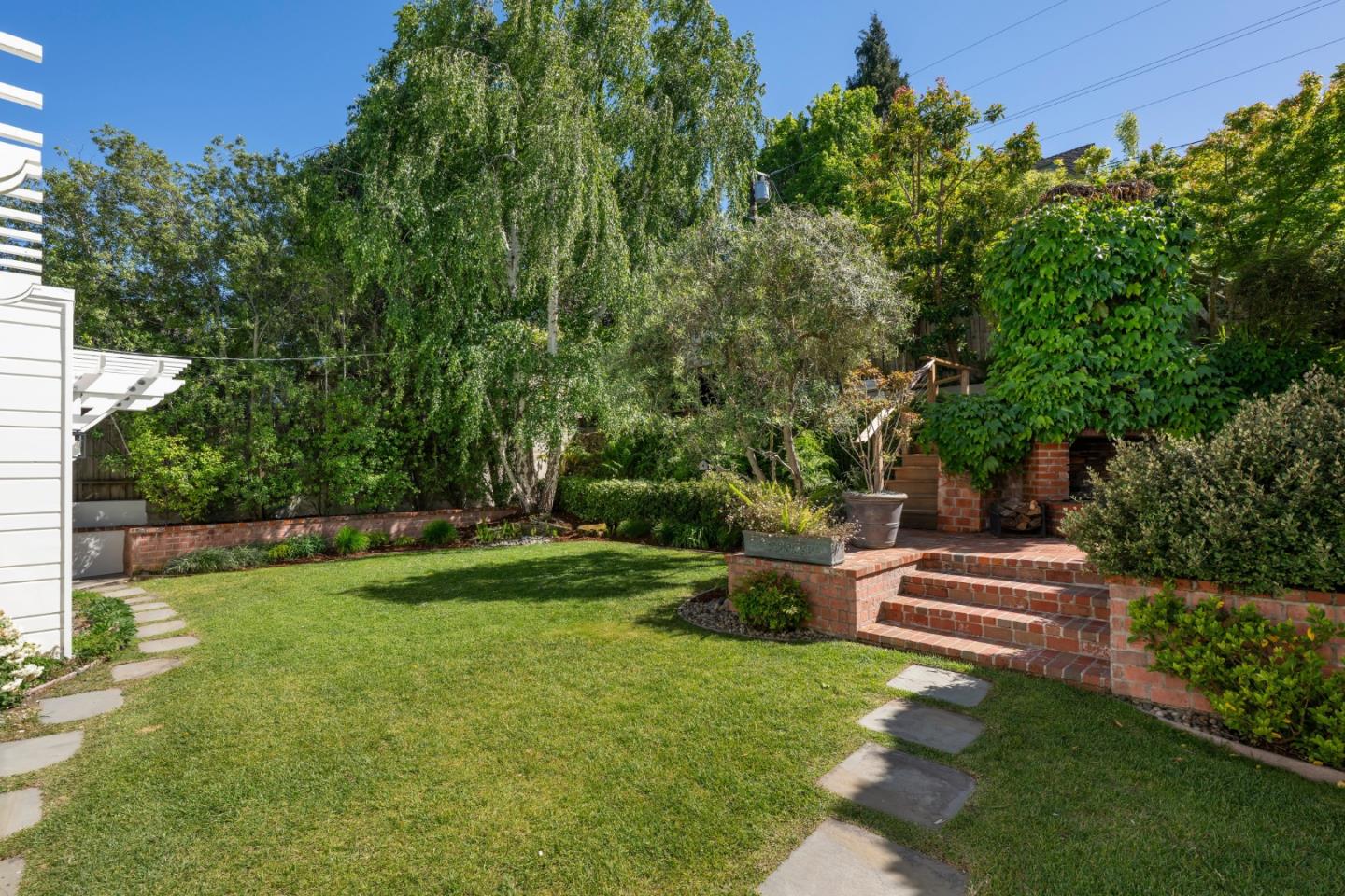 1455 Cabrillo Avenue