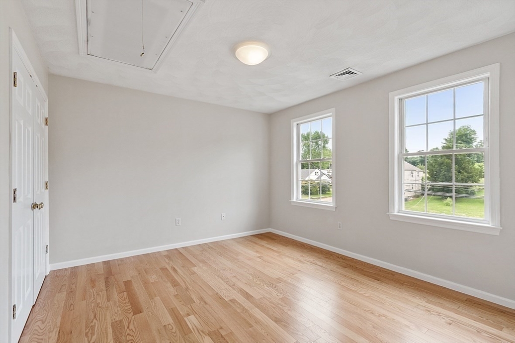 7 Pine St