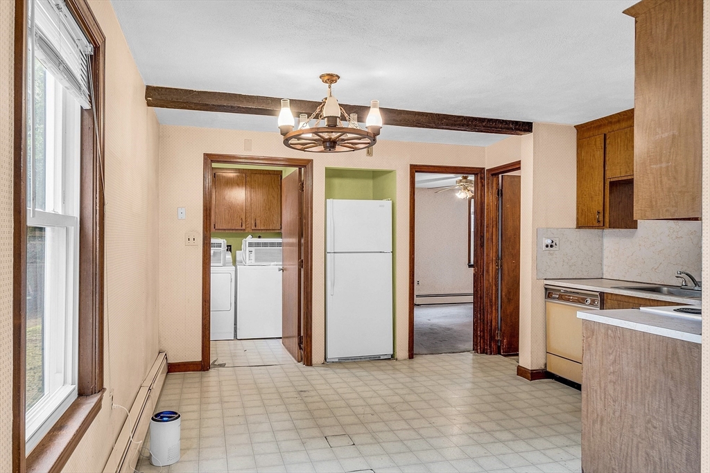 23 A & B Bowditch St