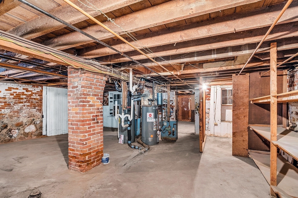 23 A & B Bowditch St