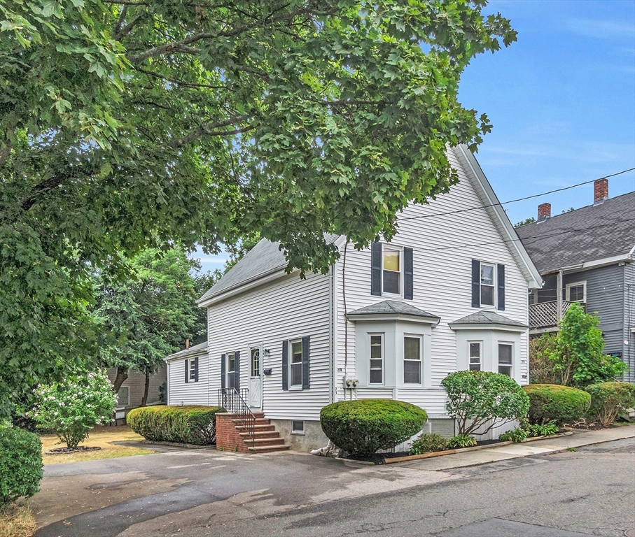 23 A & B Bowditch St