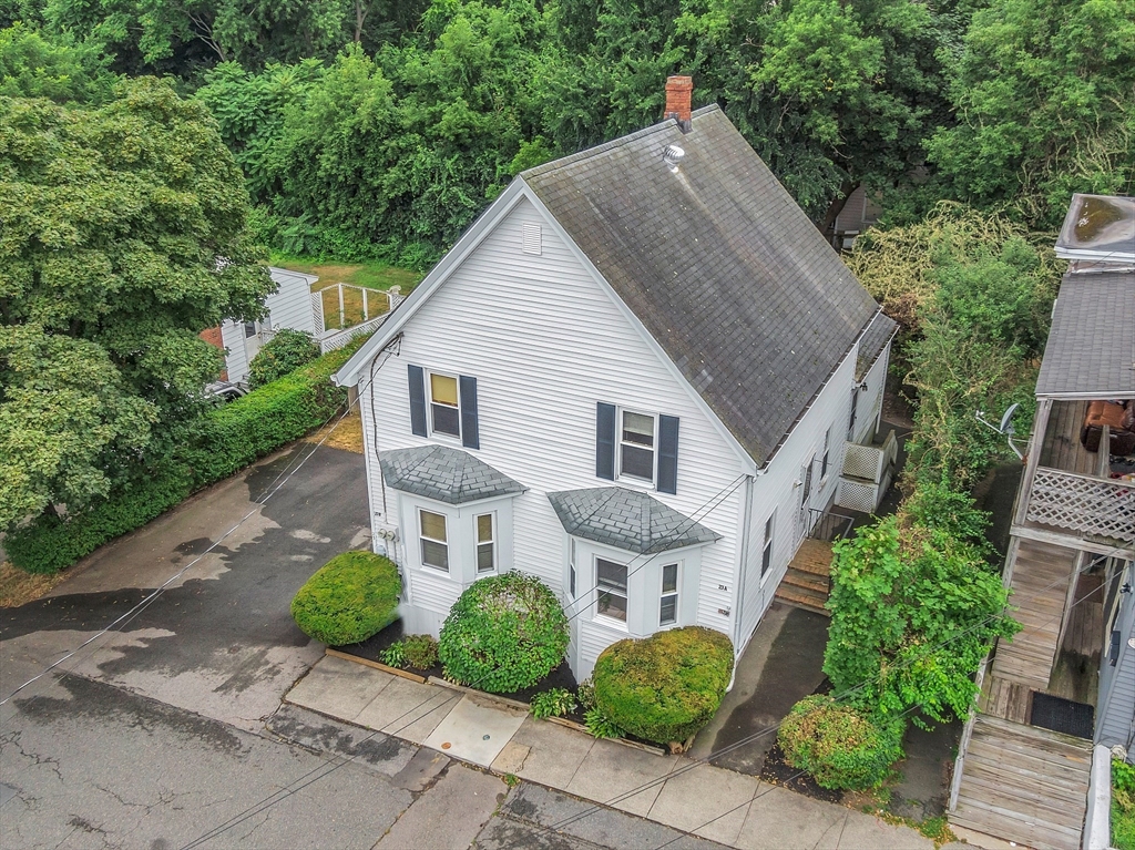 23 A & B Bowditch St