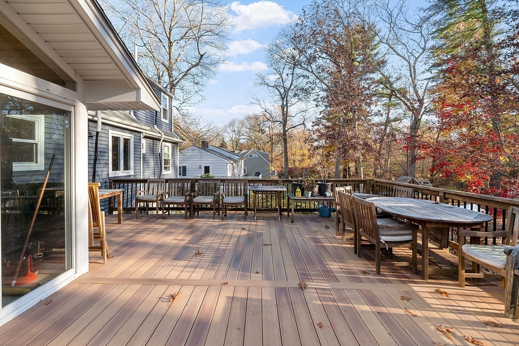 12 Arrowhead Rd