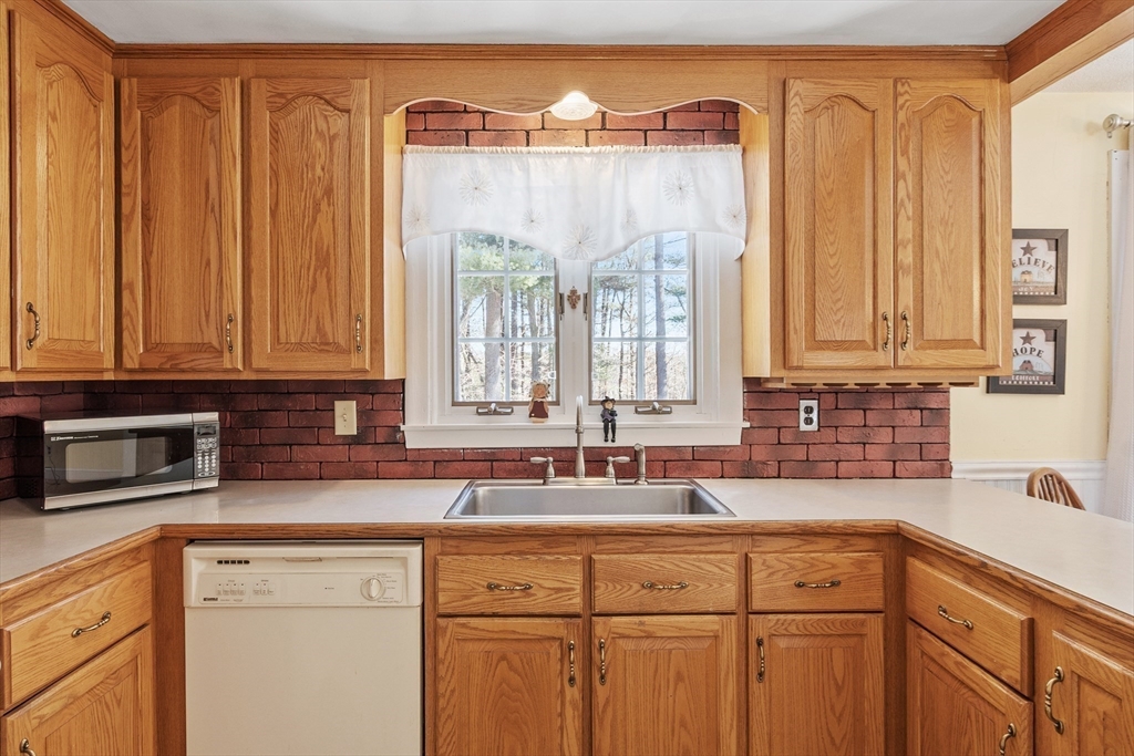 14 Greenwood Rd