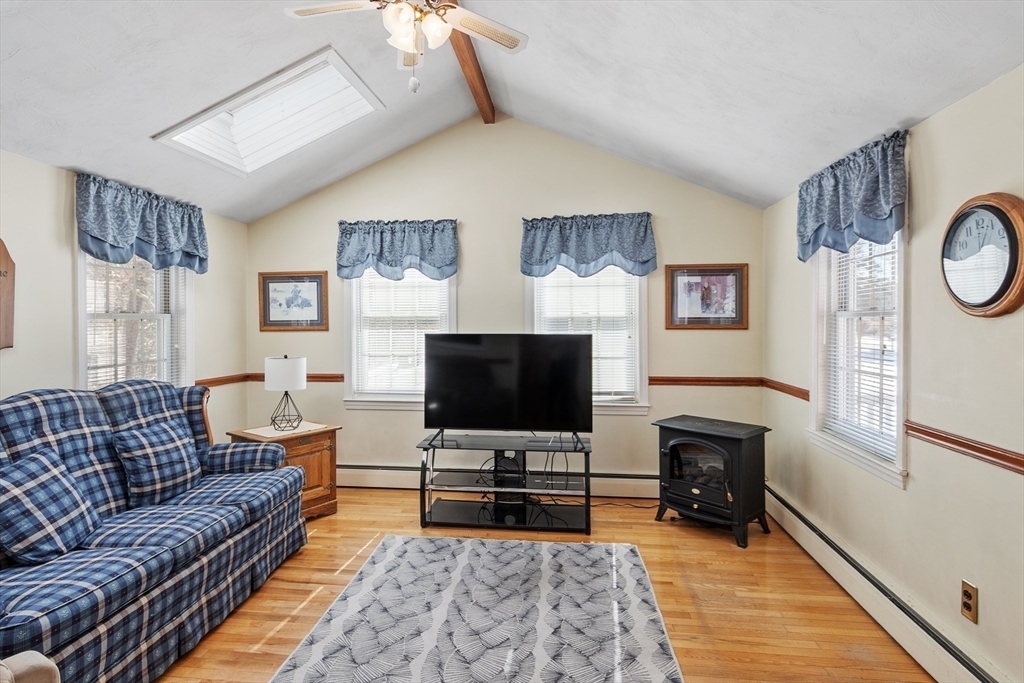 14 Greenwood Rd