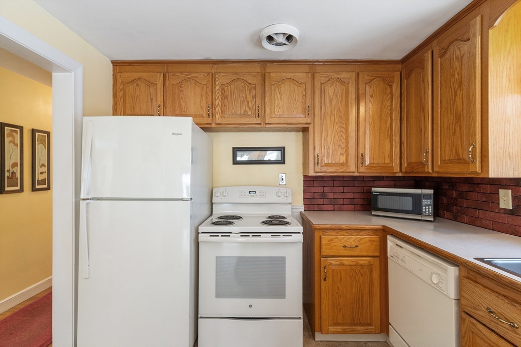 14 Greenwood Rd