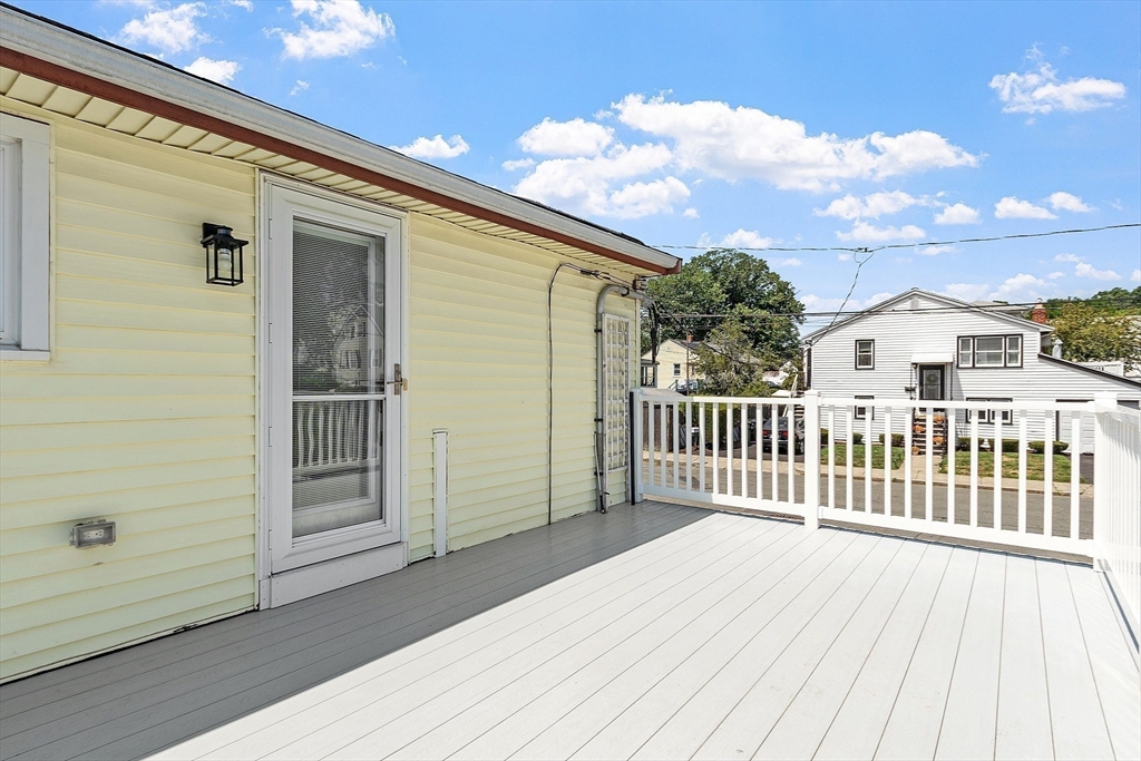 18 Overlea Ave
