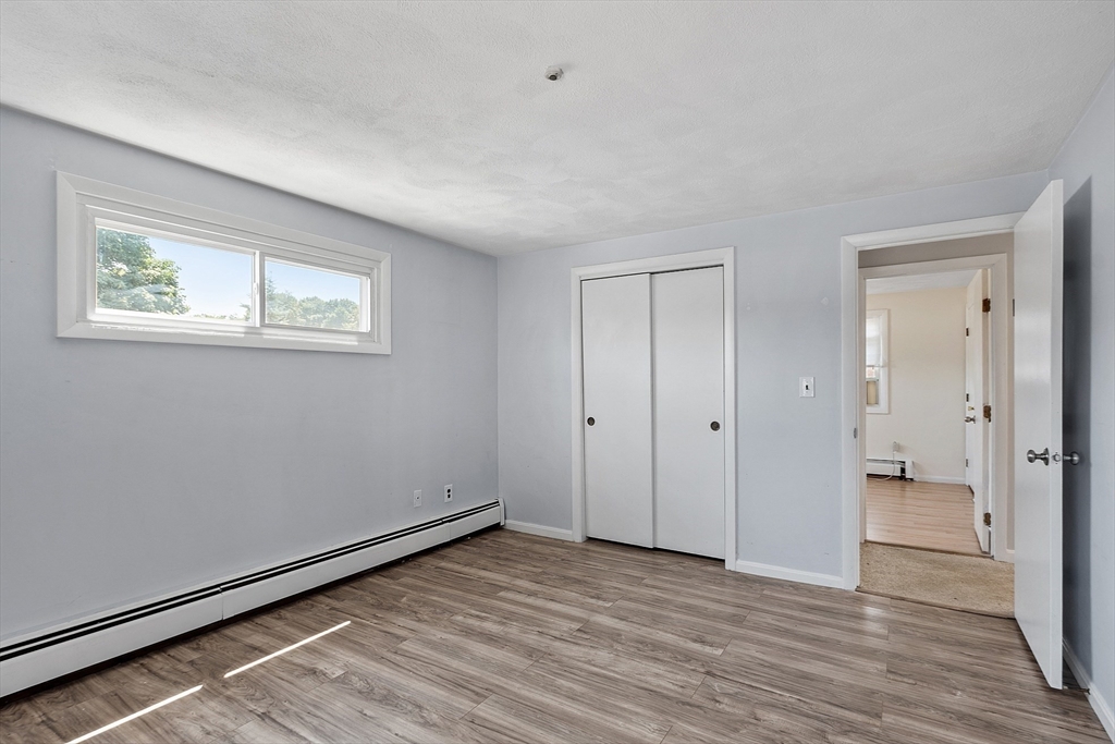 18 Overlea Ave