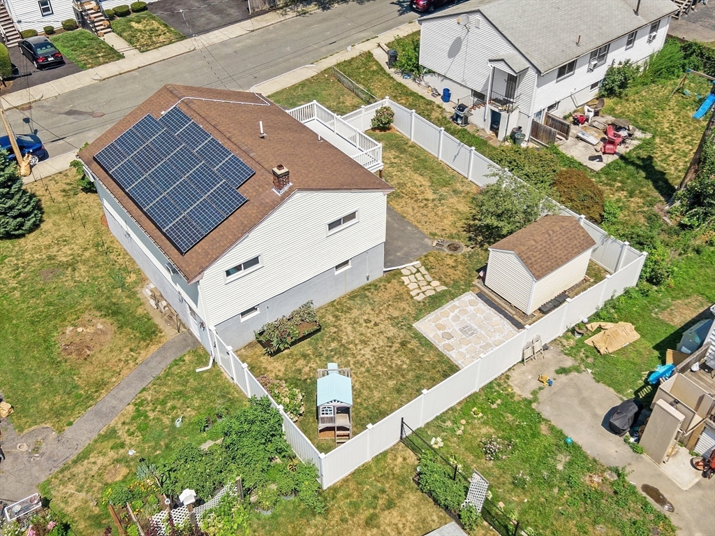 18 Overlea Ave
